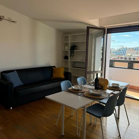 Appartamento Isola- Attico Con Balcone Mailand Exterior foto