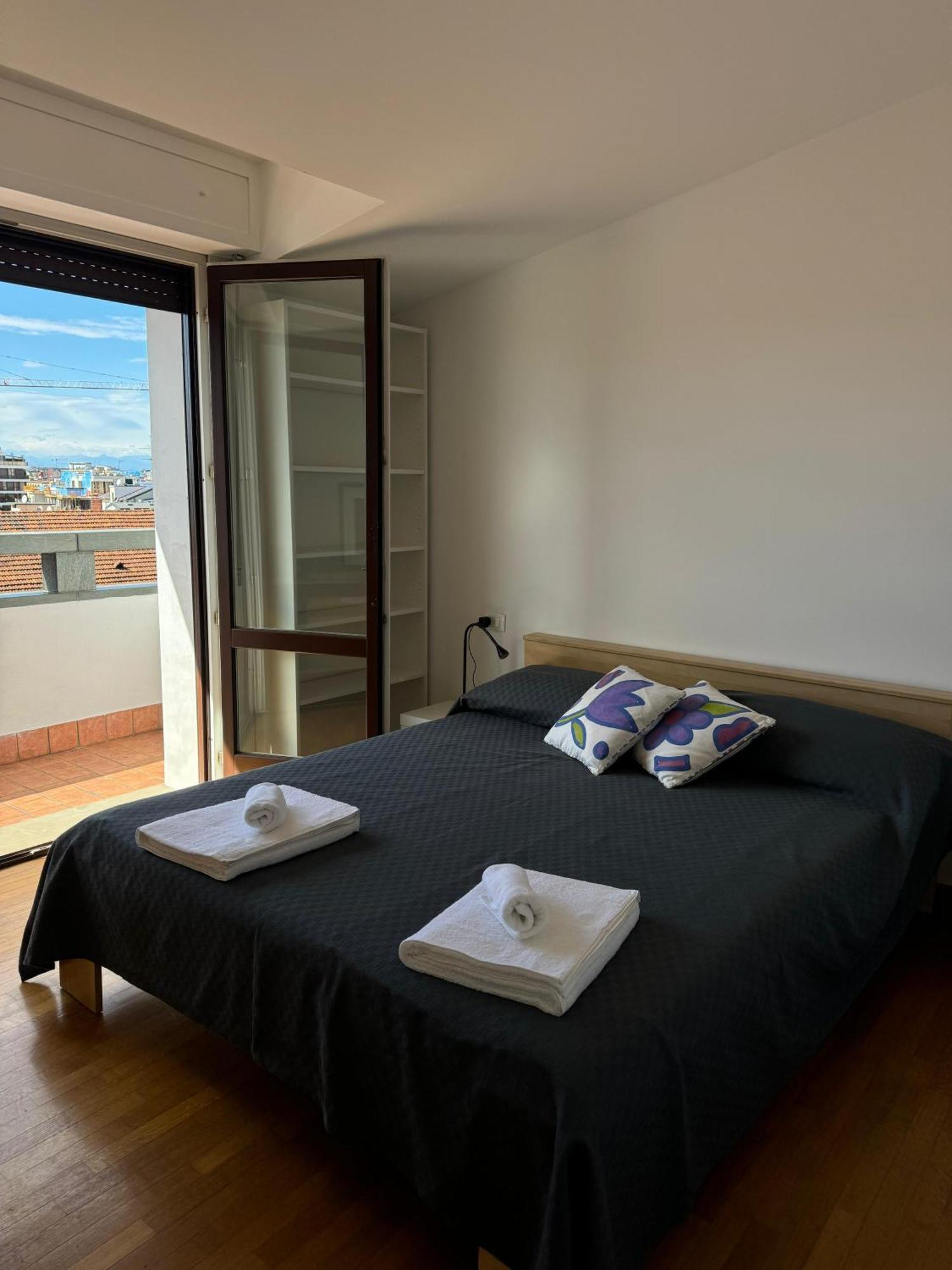 Appartamento Isola- Attico Con Balcone Mailand Exterior foto